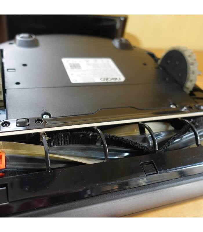 Neato DC02 Connected EX Top di gamma Usato Gar 12 Mesi